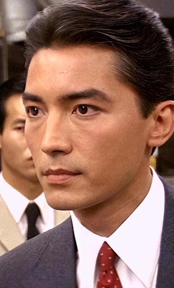为什么会说尊龙是贵族背景是什么 出山bgm出自哪部电影